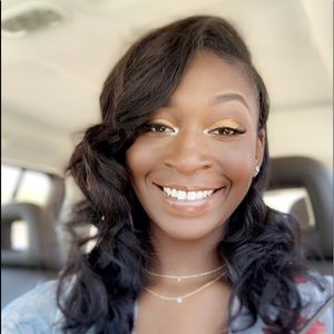 Meet your Posher, Jasmine